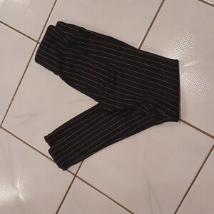4/$80 Black Pinstriped Pull-on Dress Pants - Size Small